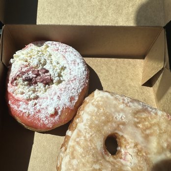 Shaka Donuts - Strawberry Shortcake donut, Cronut - Donuts Near Me - Orlando, Florida Shaka Donuts - Strawberry Shortcake donut, Cronut - Donuts Near Me - Orlando, Florida