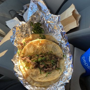 El Famous Burrito - Mexican Near Me - Glendale Heights, Illinois El Famous Burrito - Mexican Near Me - Glendale Heights, Illinois