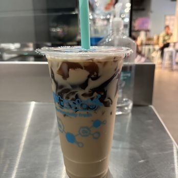 Milk Tea Lab - Honey Roasted Milk Tea with Grass Jellyroast - Bubble Tea Near Me - South San Francisco, California Milk Tea Lab - Honey Roasted Milk Tea with Grass Jellyroast - Bubble Tea Near Me - South San Francisco, California
