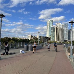 Lady Bird Lake - The bridge by S. Lamar