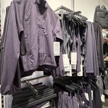 Lululemon - Sports Wear Near Me - Austin, Texas