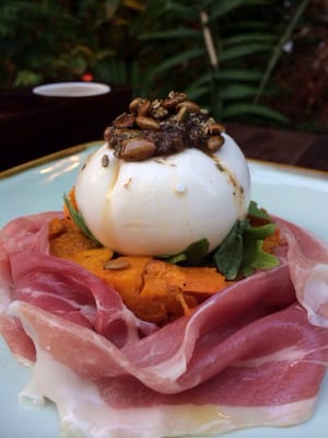 Latteria Mozzarella Bar by null