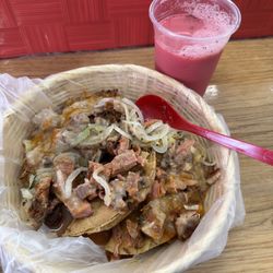 Tortas Toño - Tacos con carne