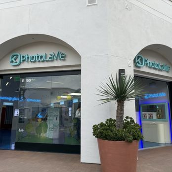 K PhotoLaVie - business front, exterior, located at University Center across from UCI - Photo Booth Rentals Near Me - Irvine, California K PhotoLaVie - business front, exterior, located at University Center across from UCI - Photo Booth Rentals Near Me - Irvine, California