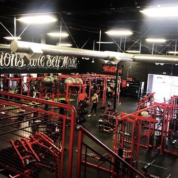 Self Made Training Facility - San Diego - Spacious Training Facility - Gyms Near Me - San Diego, California Self Made Training Facility - San Diego - Spacious Training Facility - Gyms Near Me - San Diego, California