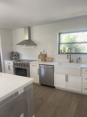 Crystal Clear Cleaning & Organization Services