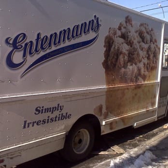 Entenmann's - an ice cream truck parked on the side of the road - Bagels Near Me - Horsham, Pennsylvania