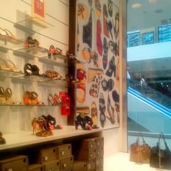 Les meilleur(e)s Magasins de chaussures près de Confluence Les meilleur(e)s Magasins de chaussures près de Confluence