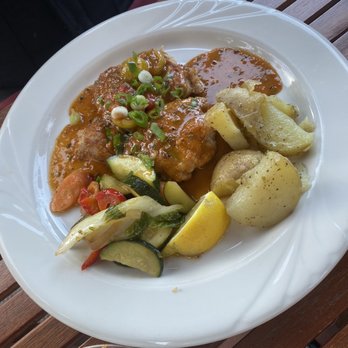 Soule Domain - Chicken with potatoes - New American Near Me - Kings Beach, California