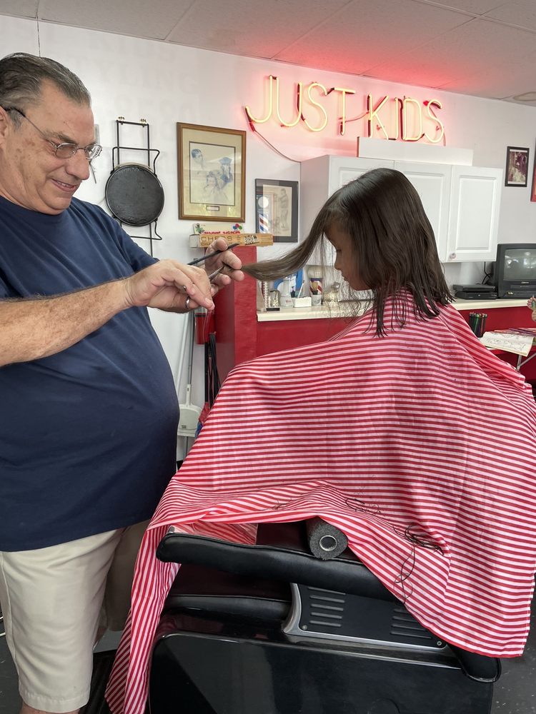 Just Kids Hairstyling Logo