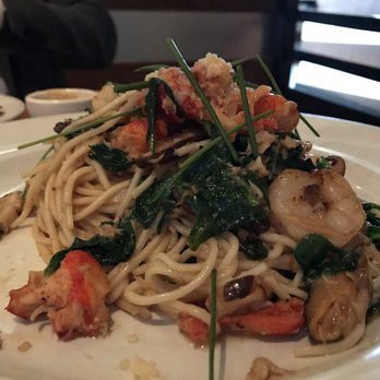 Yard House - New American Near Me - Irvine, California