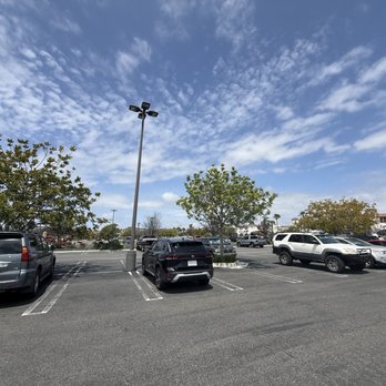 Outlets at San Clemente - Outlet Stores Near Me - San Clemente, California