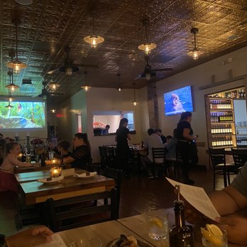 Amarone - Inside - Italian Near Me - Aventura, Florida