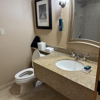 Hilton Orange County/Costa Mesa - Hotels Near Me - Costa Mesa, California