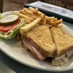 Country Cup Restaurant - Monte Cristo
