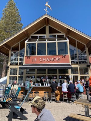 Le Chamois & Loft Bar by null