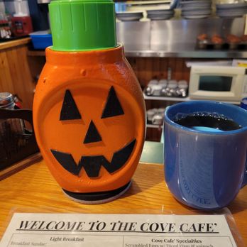 Cove Cafe - Pumpkin was here - American Near Me - Ogunquit, Maine