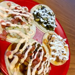Los Amigos Taqueria - 4 Tacos: pescado, super veggie, tings, rajas