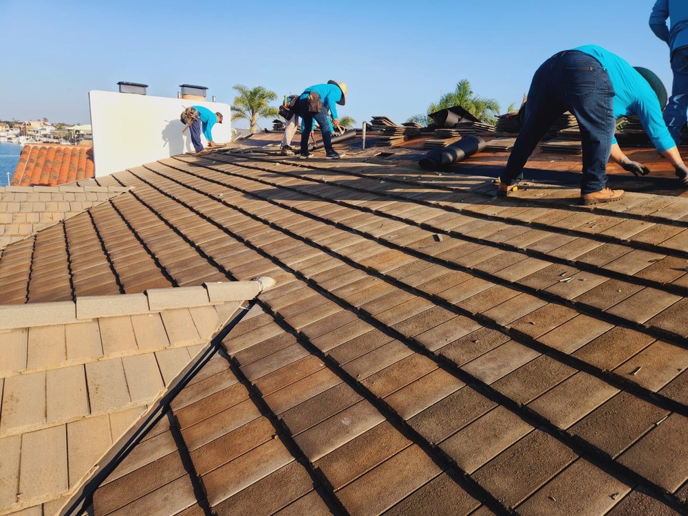 Slide of iHeart Roofing