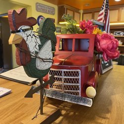 Alan's Country Cafe - Love the decor of this place !!