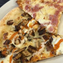 Fusaro Pizza - Buffalo chicken & Hawaiian