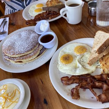 Moke’s Bread And Breakfast - Breakfast & Brunch Near Me - Honolulu, Hawaii Moke’s Bread And Breakfast - Breakfast & Brunch Near Me - Honolulu, Hawaii