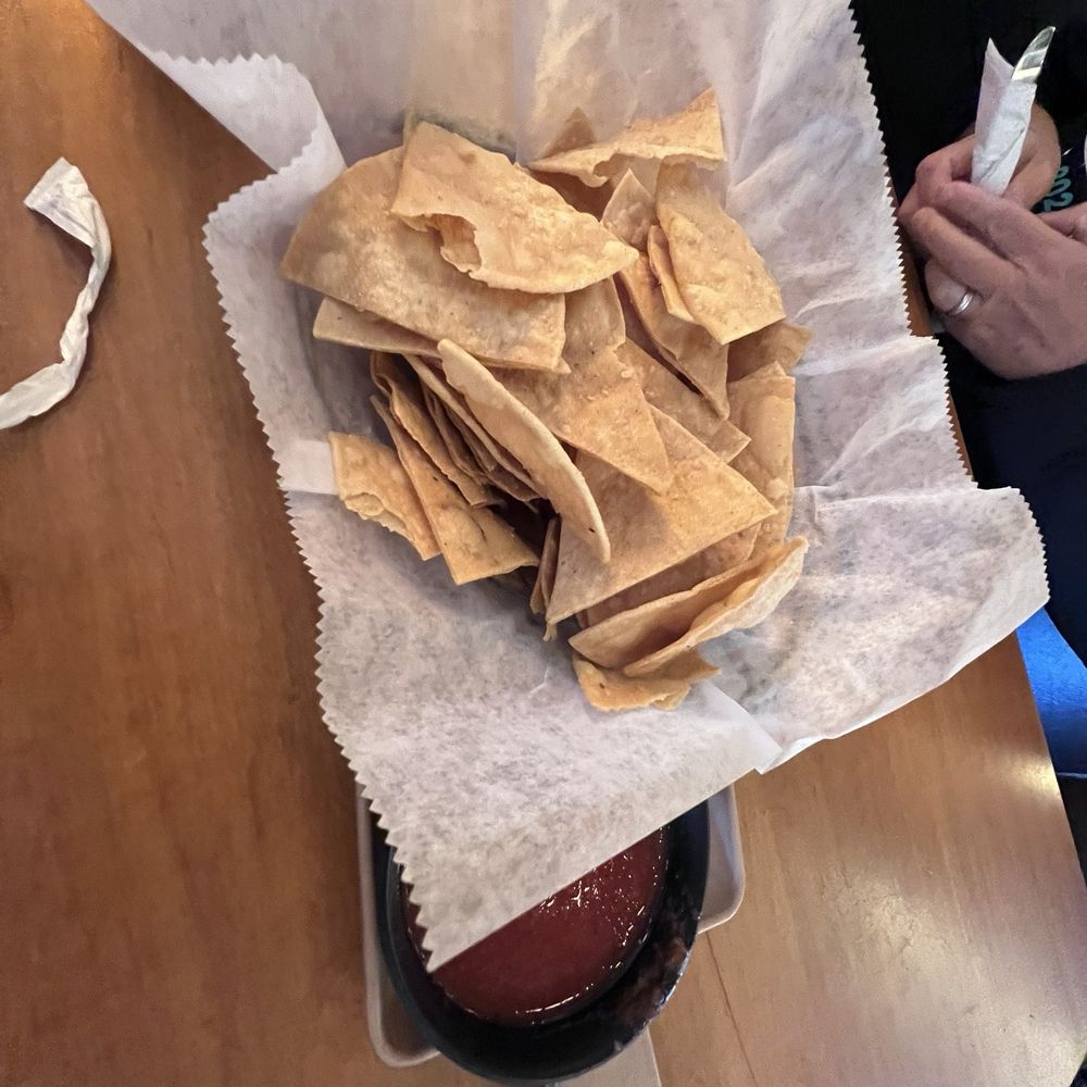Chips & Salsa** ***
