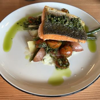 Half Shell - Salmon plate - Bars Near Me - Seattle, Washington
