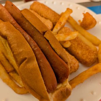 DJ’S Clam Shack - Flat top split hot dog with fries and mozzarella sticks - Seafood Near Me - Stony Brook, New York DJ’S Clam Shack - Flat top split hot dog with fries and mozzarella sticks - Seafood Near Me - Stony Brook, New York