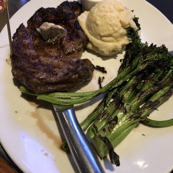 Yard House - New American Near Me - Irvine, California