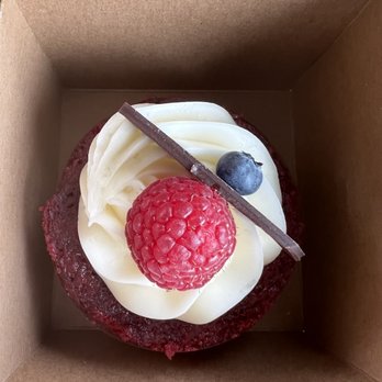 Cakes by Karl - Red velvet cake - Desserts Near Me - Vallejo, California Cakes by Karl - Red velvet cake - Desserts Near Me - Vallejo, California