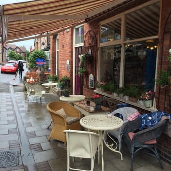Aubergine Cafe - Welcoming ... even on a rainy day! - Cafes Near Me - West Kirby, XMS