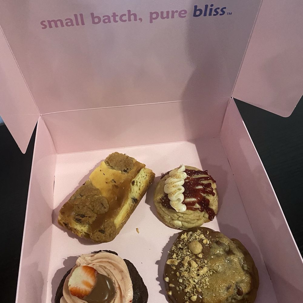 Blissri Bakeshoppe - Bakeries Near Me - Wellington, Florida