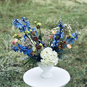 Sommer Ray Flowers - Floral Designers Near Me Sommer Ray Flowers - Floral Designers Near Me