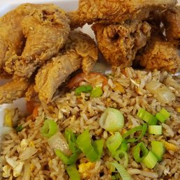 Wings with shrimp fried rice Wings with shrimp fried rice