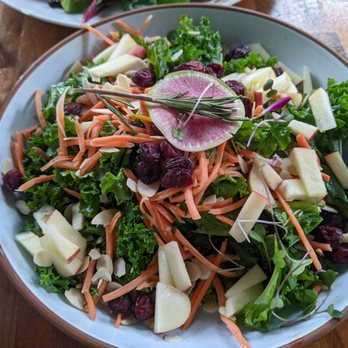 Lapisara Eatery - Kale salad - Breakfast & Brunch Near Me - San Francisco, California