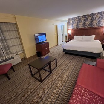 Courtyard Fargo Moorhead, MN - Bedroom - Hotels Near Me - Moorhead, Minnesota Courtyard Fargo Moorhead, MN - Bedroom - Hotels Near Me - Moorhead, Minnesota