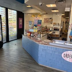 Duck Donuts - The shop with trash on the floor