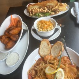 Jambalaya/Mac/ Catfish PoBoy/Wings