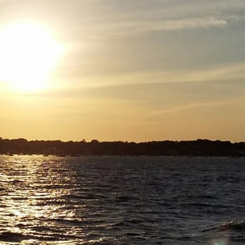 Hyannis Holiday Motel - Great sunset cruise for  $17 each. - Hotels Near Me - Hyannis, Massachusetts