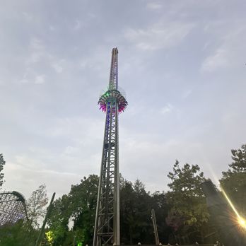 Dollywood - Amusement Parks Near Me - Pigeon Forge, Tennessee