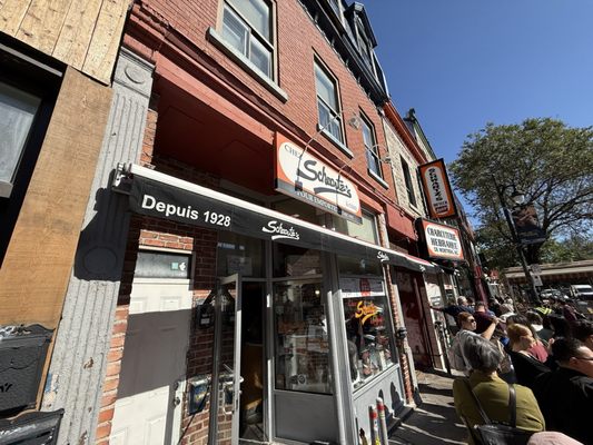 Schwartz's Deli by null