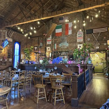 Morluski's - Inside - Wine Bars Near Me - Clarence, New York
