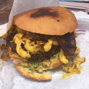 Arlo's Junior - Mac and Bac'n Cheeze Burger - Burgers Near Me - Austin, Texas