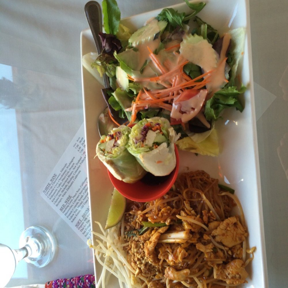 Royal Thai - Lunch special! - Thai Near Me - Auburn, California Royal Thai - Lunch special! - Thai Near Me - Auburn, California