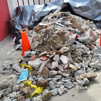 ANGEL'S JUNK CONSTRUCTION/DEMOLITION AND JUNK REMOVAL - Post plumbing construction debris removal
In the city or Clairmont - Junk Removal & Hauling Near Me ANGEL'S JUNK CONSTRUCTION/DEMOLITION AND JUNK REMOVAL - Post plumbing construction debris removal
In the city or Clairmont - Junk Removal & Hauling Near Me