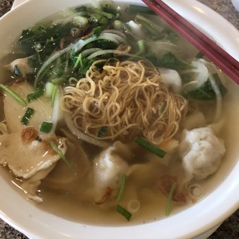 Pho Ton - Mi hoanh thanh (noodles) shown - Vietnamese Near Me - Houston, Texas