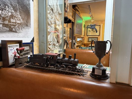 Buck’s Restaurant by null