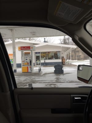 Tucker's Shell & Food Mart