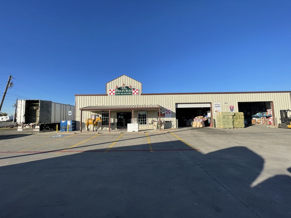 Holt Ranch and Feed Image